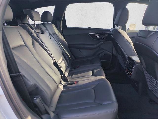 Used 2021 Audi Q7 2.0T Premium Plus w/ Executive Package AWD/4WD image 22