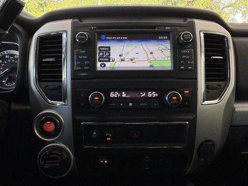Used 2016 Nissan Titan PRO-4X AWD/4WD image 21