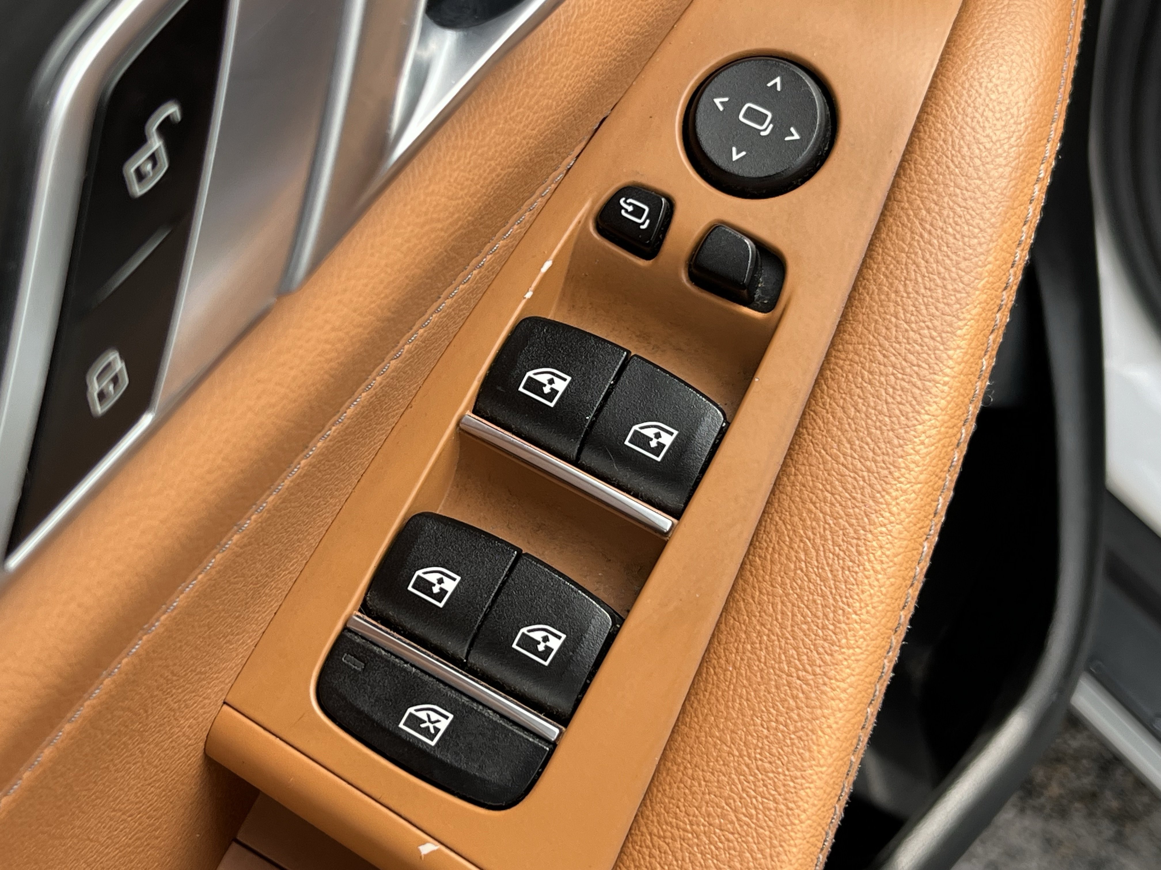 Used 2019 BMW X5 xDrive40i w/ Premium Package 2 AWD/4WD image 29
