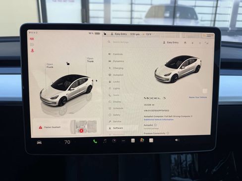 Used 2023 Tesla Model 3 Standard Range image 10