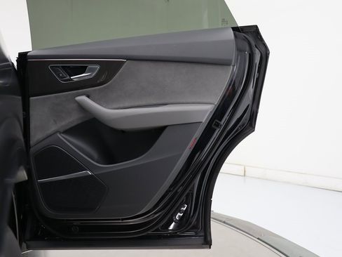 Used 2020 Audi SQ8 Premium Plus image 41