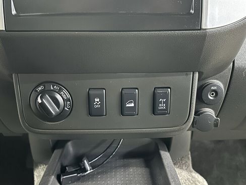 Used 2012 Nissan Xterra PRO-4X AWD/4WD image 22