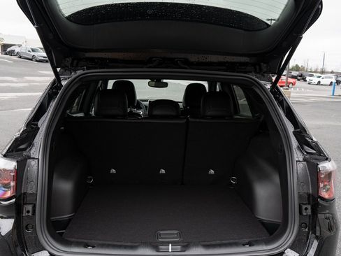 New 2026 Jeep Compass Latitude image 9