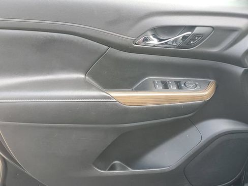 Certified 2019 GMC Acadia SLE FWD image 15