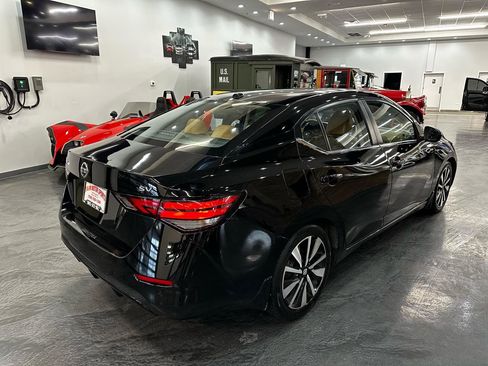 Used 2021 Nissan Sentra SV w/ SV Premium Package image 5