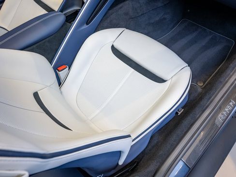 Used 2025 Ferrari Roma Spider image 22