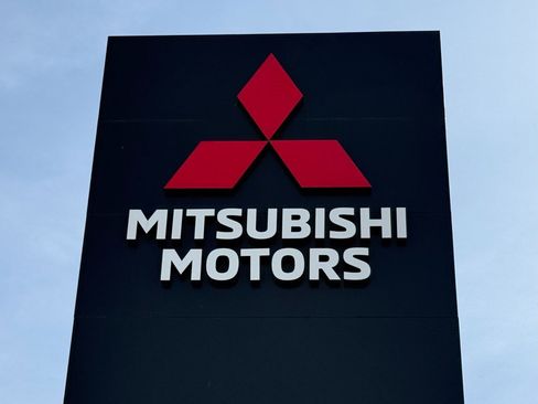 New 2026 Mitsubishi Outlander SEL image 52