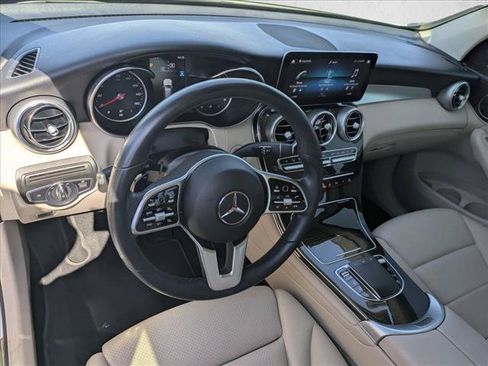 Used 2022 Mercedes-Benz GLC 300 image 10