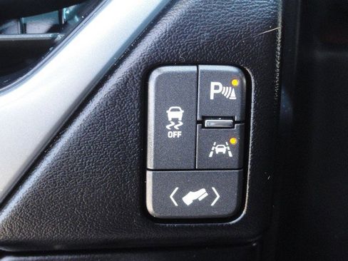 Used 2020 Chevrolet Suburban Premier w/ Premier 6.2L Value Package AWD/4WD image 25