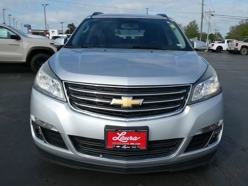 Used 2017 Chevrolet Traverse LT w/ Style and Technology Package FWD image 9