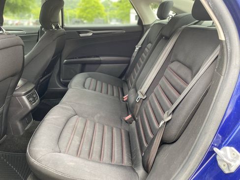Used 2014 Ford Fusion SE w/ Equipment Group 201A FWD image 12