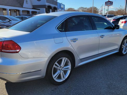 Used 2013 Volkswagen Passat TDI SEL Premium image 5