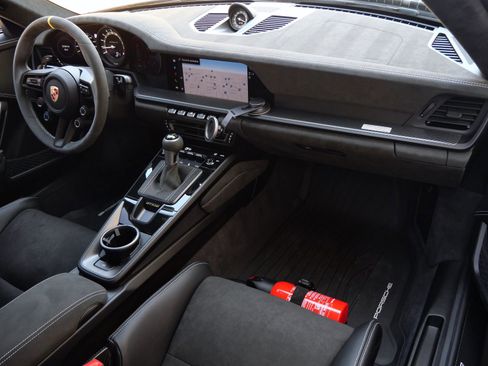 Used 2025 Porsche 911 GT3 RS image 26