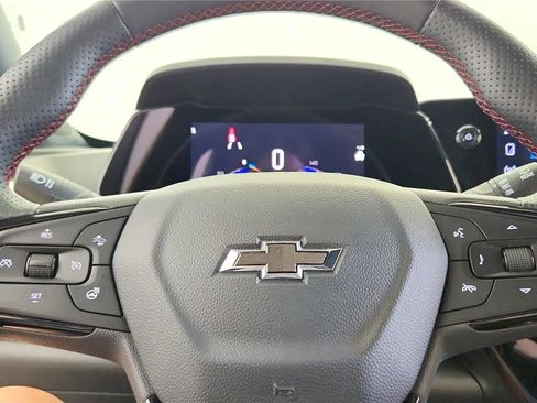 Used 2025 Chevrolet Trax RS w/ Driver Confidence Package FWD image 27