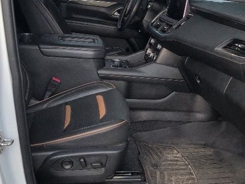 Used 2024 GMC Yukon AT4 w/ AT4 Premium Package AWD/4WD image 27