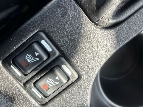 Used 2010 Subaru Impreza 2.5i Premium image 9