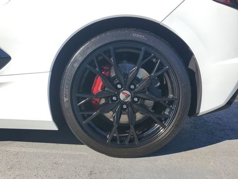 Used 2024 Chevrolet Corvette Stingray Premium Conv w/ Z51 Performance Package image 5