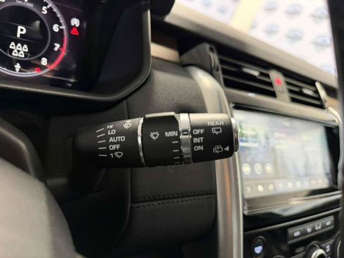 Used 2020 Land Rover Discovery HSE AWD/4WD image 28