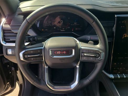 Used 2024 GMC Acadia Elevation image 28