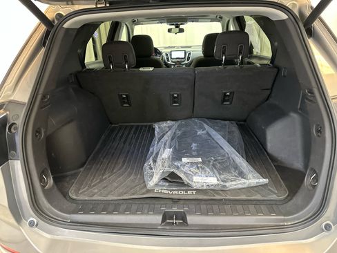 Used 2019 Chevrolet Equinox LT w/ Sun & Navigation Package image 25
