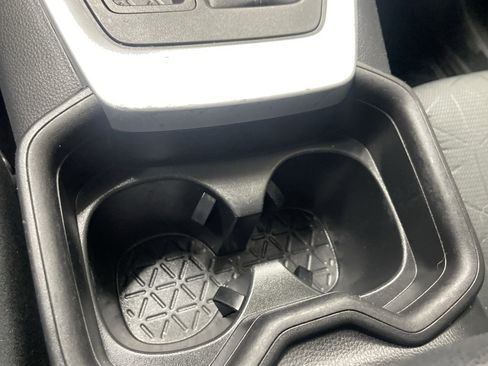 Used 2021 Toyota RAV4 XLE w/ Convenience Package FWD image 29