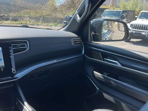 Certified 2023 Jeep Wagoneer 4WD image 29