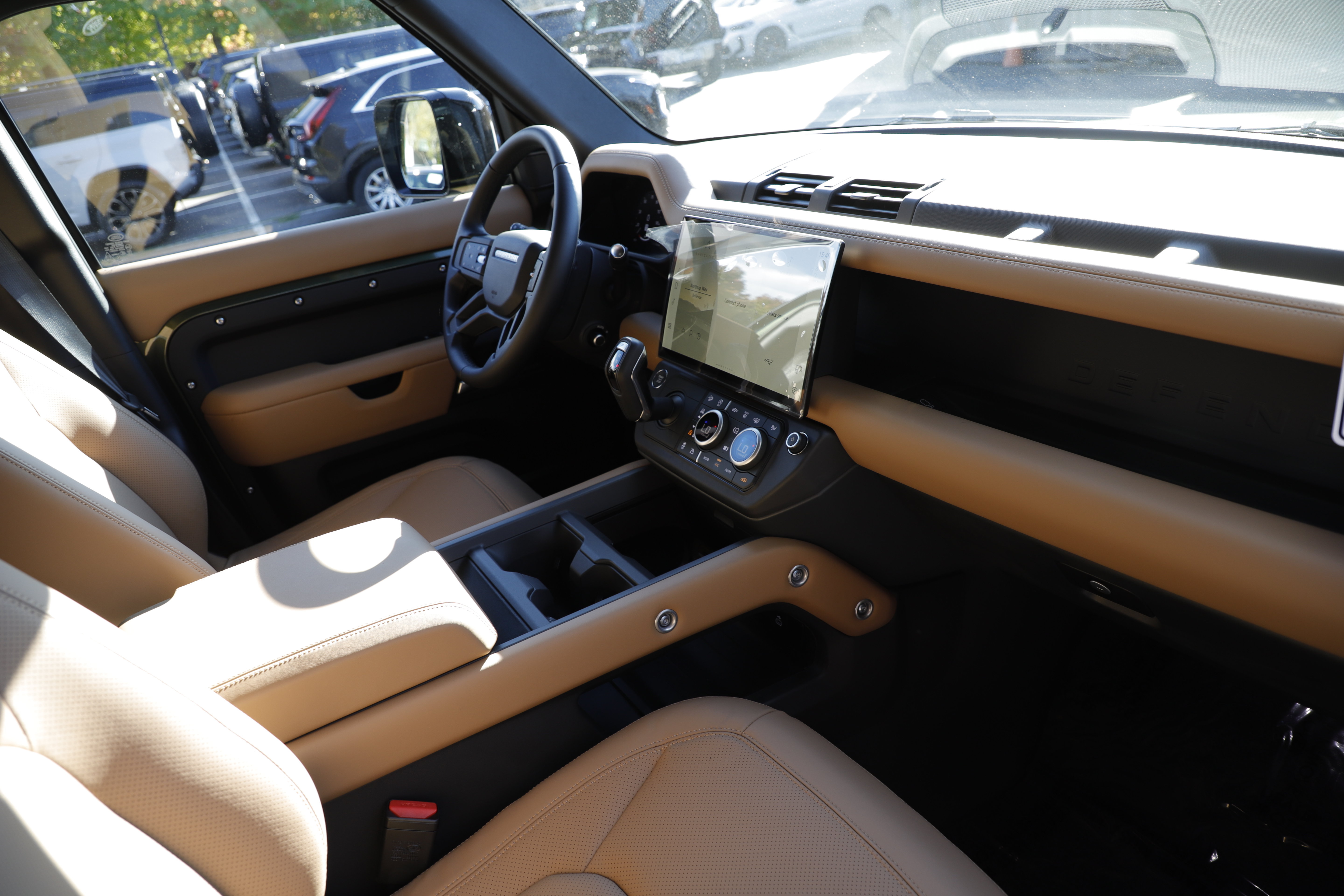 New 2026 Land Rover Defender 110 X-Dynamic SE AWD/4WD image 13