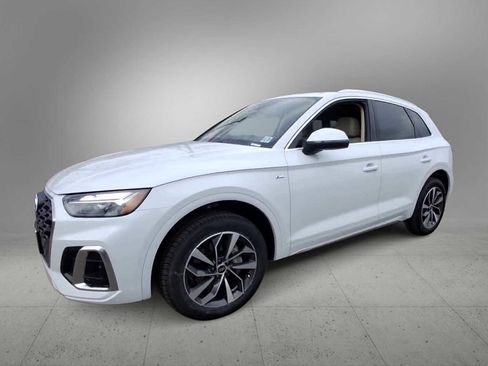 Certified 2023 Audi Q5 2.0T Premium Plus w/ Premium Plus Package image 4