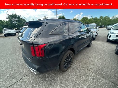 Used 2023 Kia Sorento SX AWD/4WD image 12