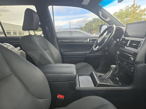 Used 2023 Lexus GX 460 Premium AWD/4WD image 6