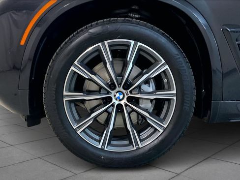 New 2026 BMW X5 xDrive40i w/ Executive Package AWD/4WD image 11