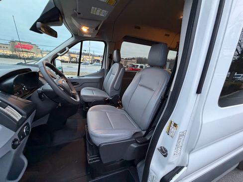 Used 2018 Ford Transit 150 XL image 14