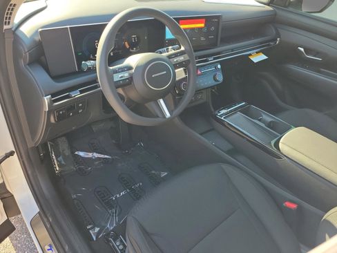 New 2026 Hyundai Tucson Blue SE image 21