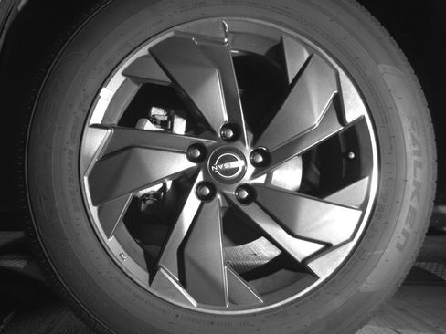 Used 2025 Nissan Rogue SV FWD image 12