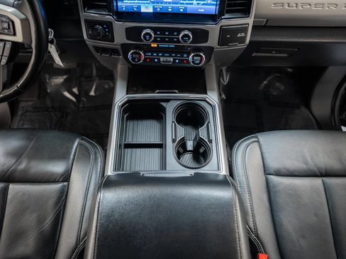 Certified 2022 Ford F250 Lariat w/ Lariat Value Package AWD/4WD image 32