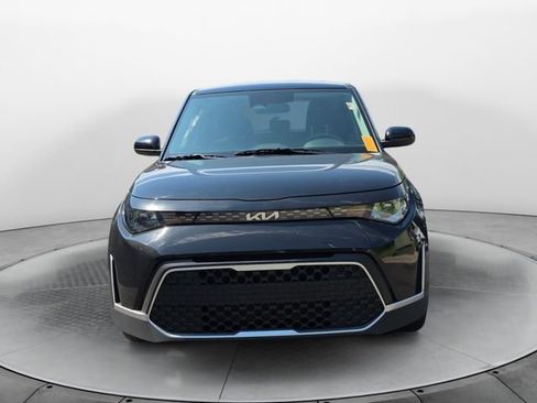 Used 2025 Kia Soul LX w/ LX Technology Package FWD image 8