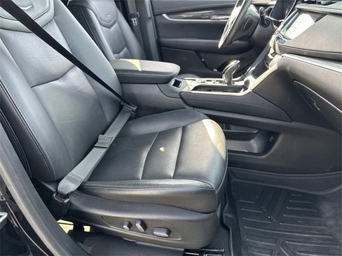 Used 2022 Cadillac XT5 Premium Luxury w/ Technology Package image 9