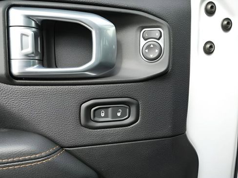 Used 2023 Jeep Wrangler High Altitude image 22