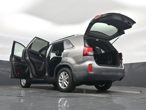 Used 2015 Kia Sorento LX image 54