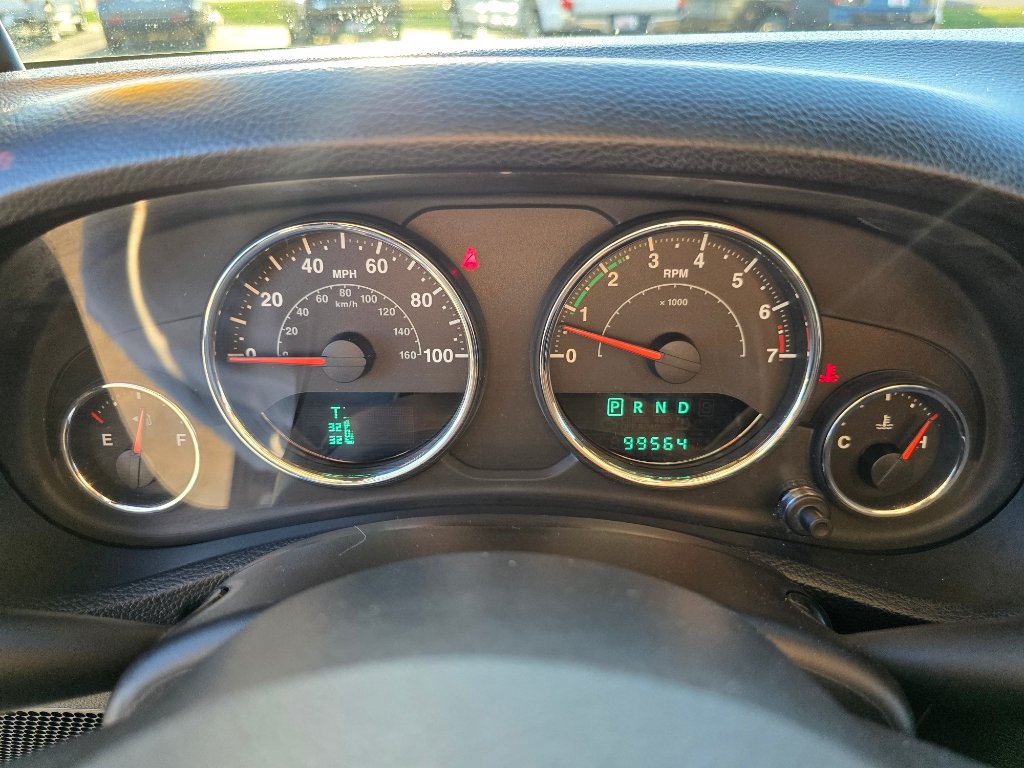 Used 2013 Jeep Wrangler Unlimited Sport AWD/4WD image 14