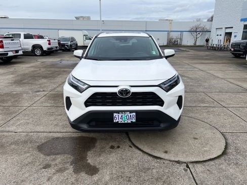 Used 2024 Toyota RAV4 XLE image 3