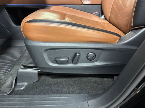 Used 2022 Nissan Pathfinder Platinum w/ Cargo Package image 24