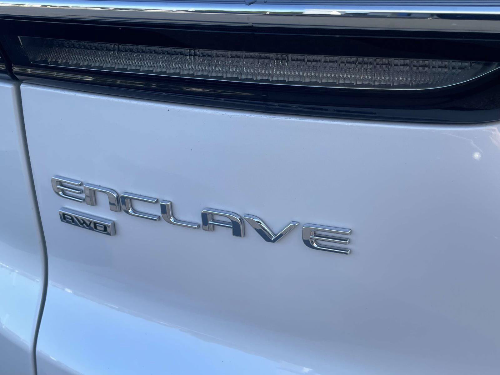 Used 2025 Buick Enclave Avenir w/ Super Cruise Package AWD/4WD image 5