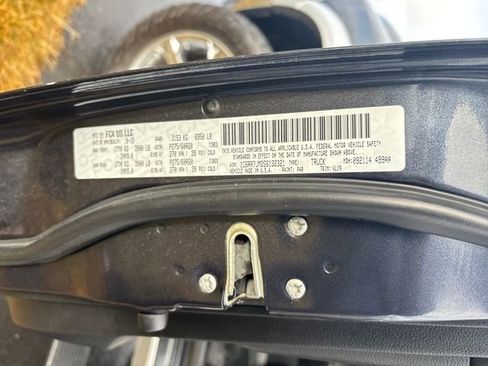 Used 2016 RAM 1500 Laramie w/ Convenience Group image 31