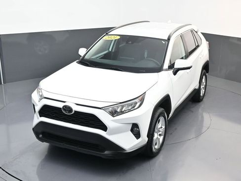 Used 2021 Toyota RAV4 XLE FWD image 21