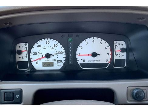 Used 2004 Mitsubishi Montero Sport XLS image 22