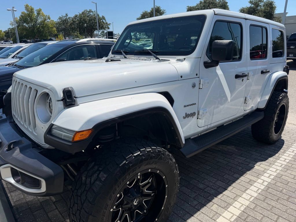 Used 2022 Jeep Wrangler Unlimited Sahara w/ LED Lighting Group AWD/4WD image 4
