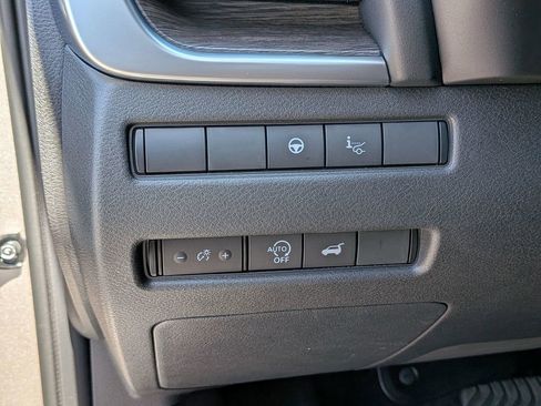 New 2026 Nissan Rogue Platinum w/ Platinum Premium Package AWD/4WD image 9