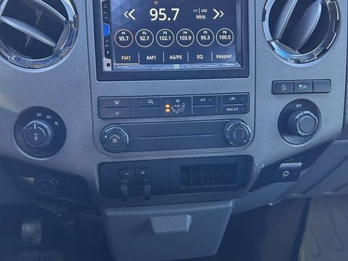 Used 2011 Ford F250 XLT w/ XLT Appearance Pkg image 19