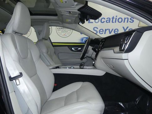 Used 2024 Volvo S60 B5 Plus AWD/4WD image 8